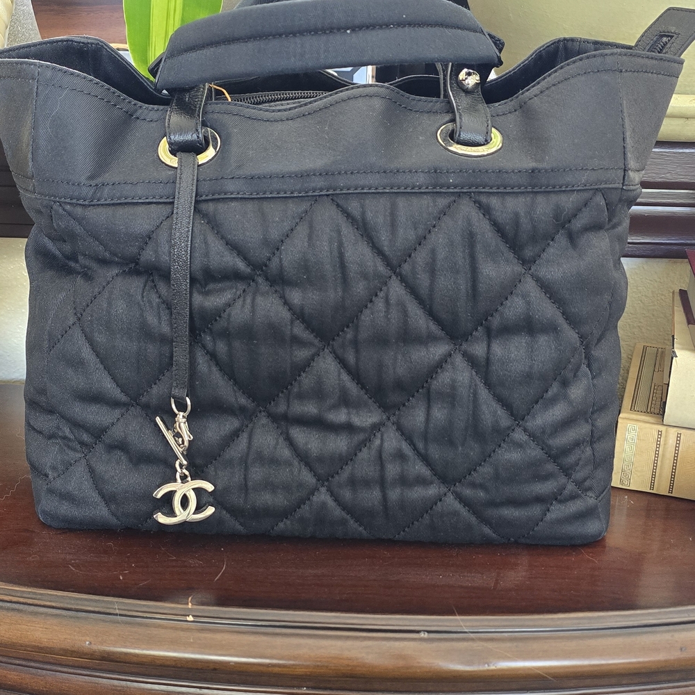 👛SOLD👛 CHANEL Black Quilted Tote with Silver Hardware